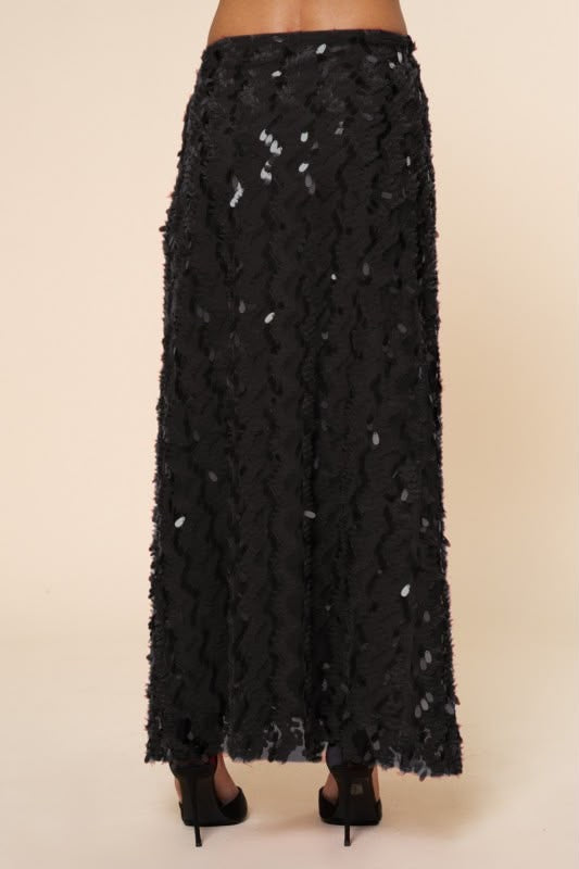 Falda midi de lentejuelas negra