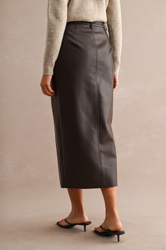 Falda vinil piel café midi