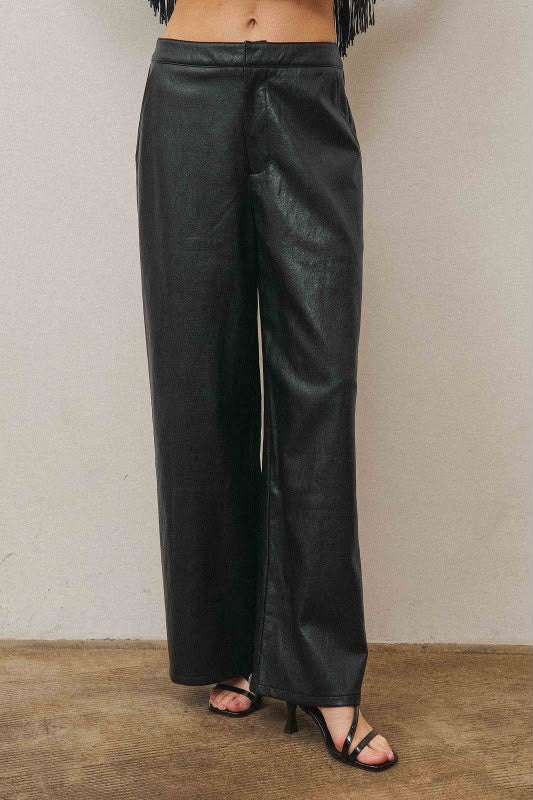 Set pantalón y top negro vinil piel